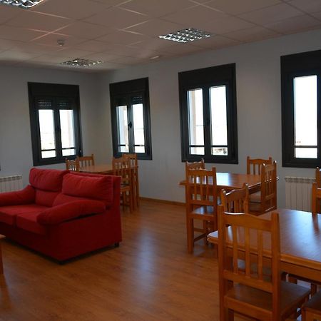 Albergue Villa Nava De La Asuncion Extérieur photo